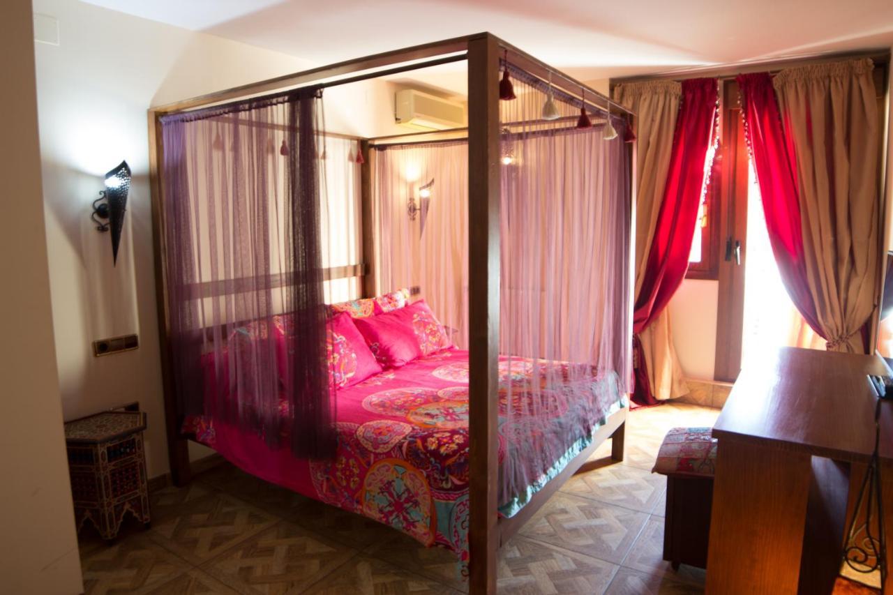 Hostal Mont Royal Alicante Eksteriør billede