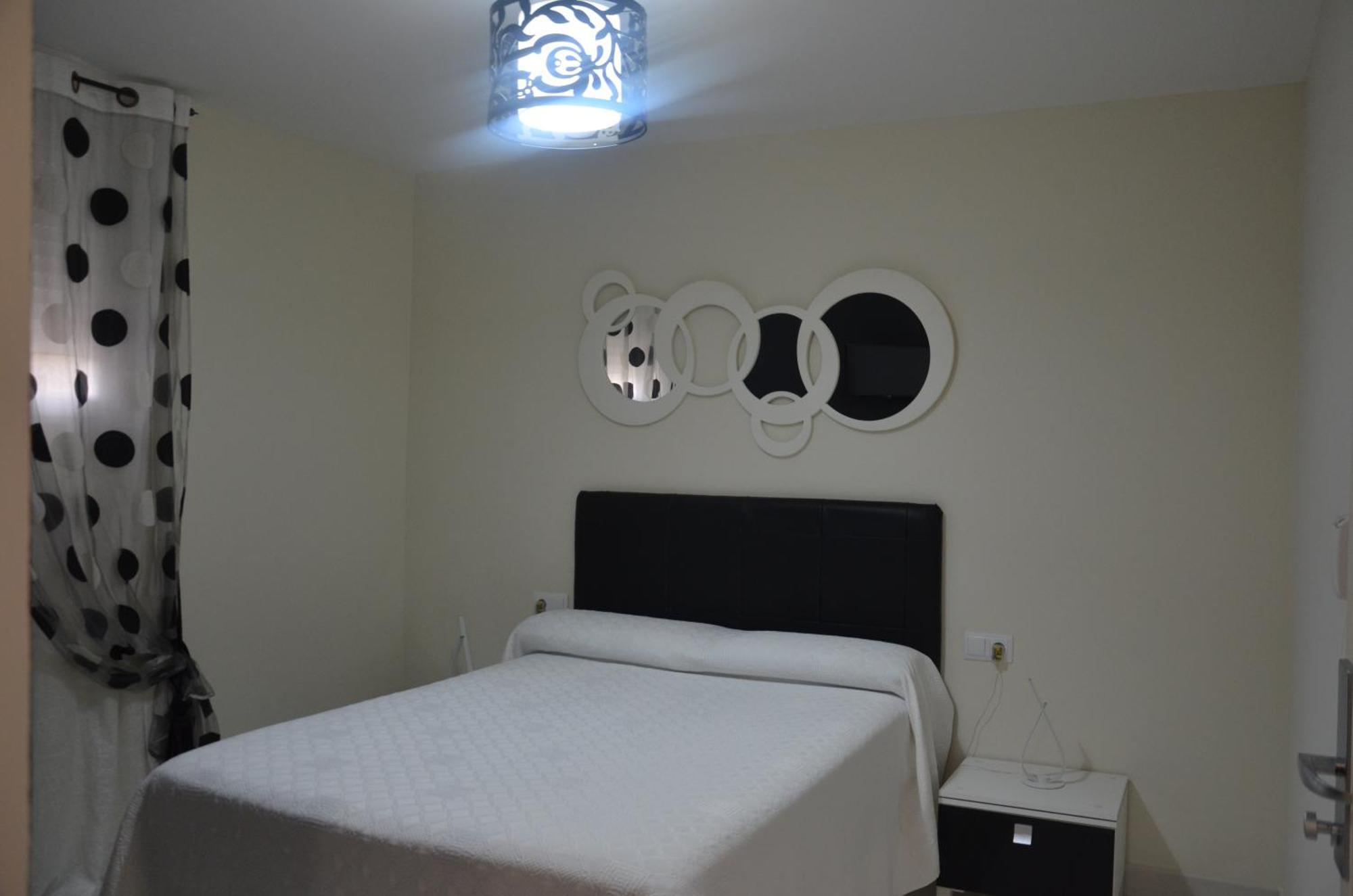 Hostal Mont Royal Alicante Eksteriør billede