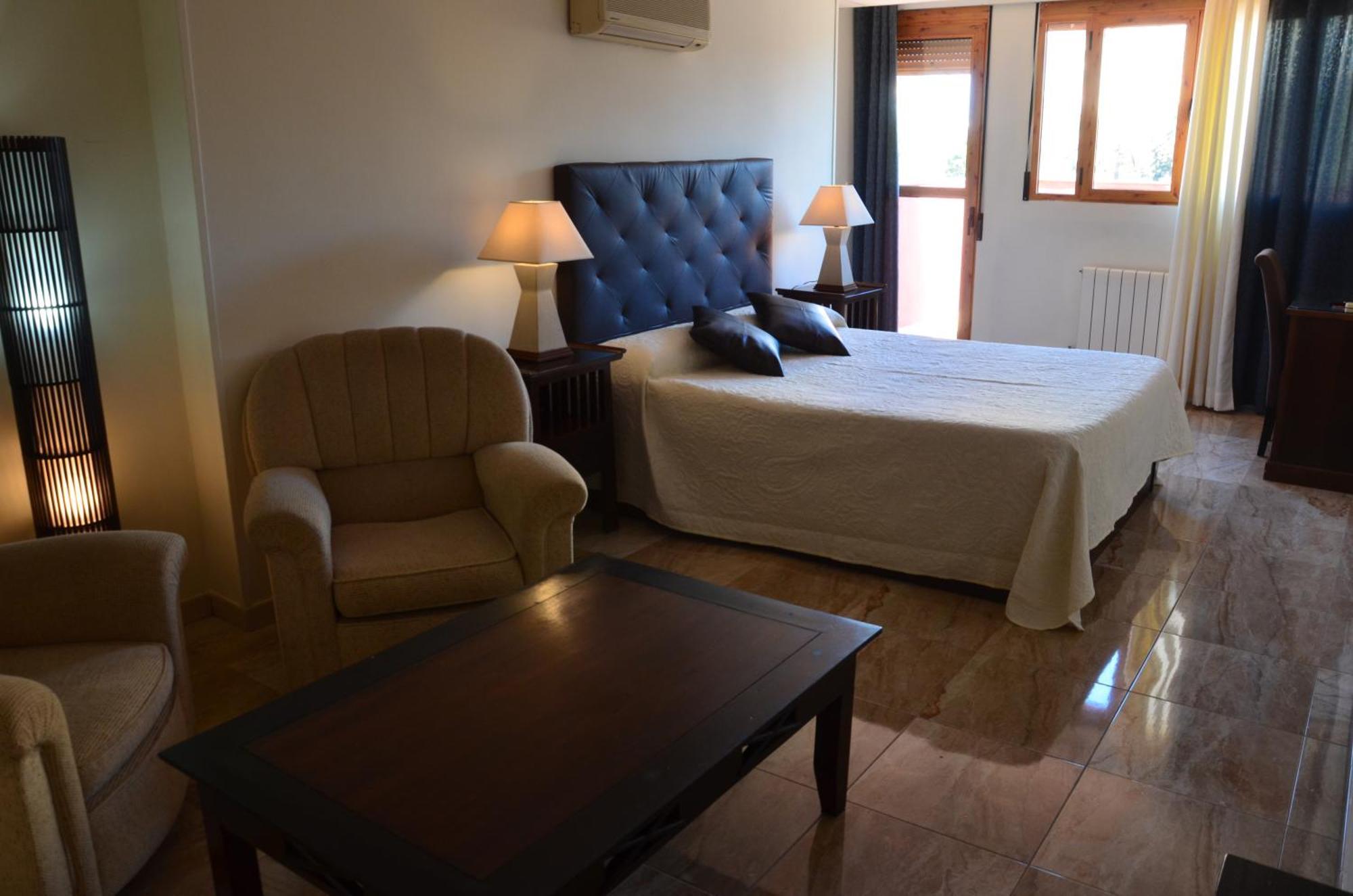 Hostal Mont Royal Alicante Eksteriør billede
