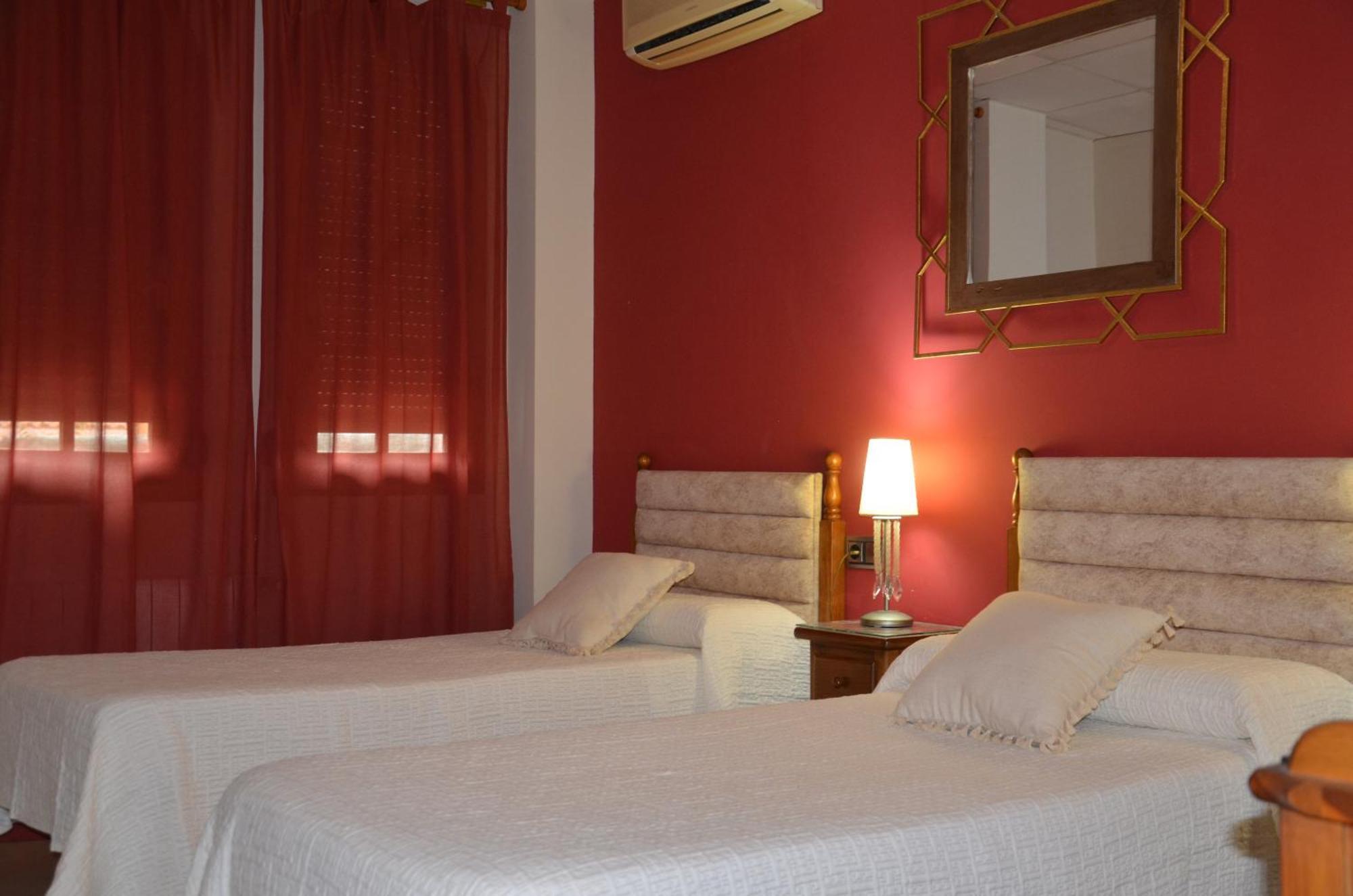 Hostal Mont Royal Alicante Eksteriør billede
